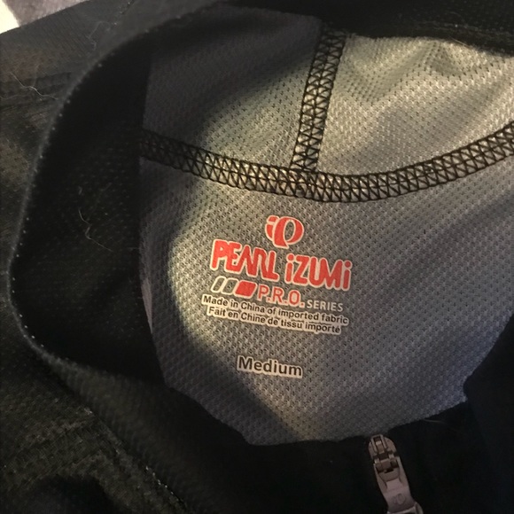 Pearl Izumi women’s medium cycling jersey - Picture 4 of 4